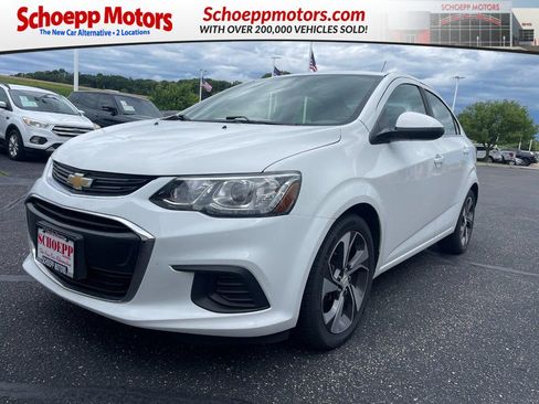 Used 2020 Chevrolet Sonic Premier FWD image 1