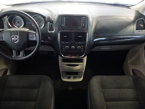 Used 2020 Dodge Grand Caravan SE FWD image 20