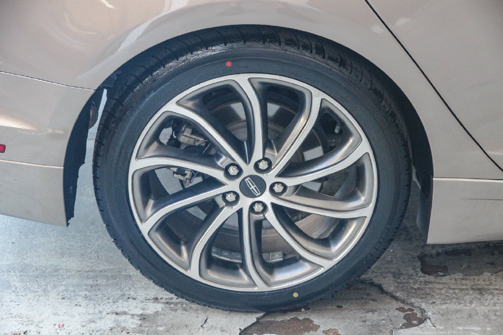 Used 2019 Lincoln MKZ Reserve w/ Reserve Plus Package FWD image 12
