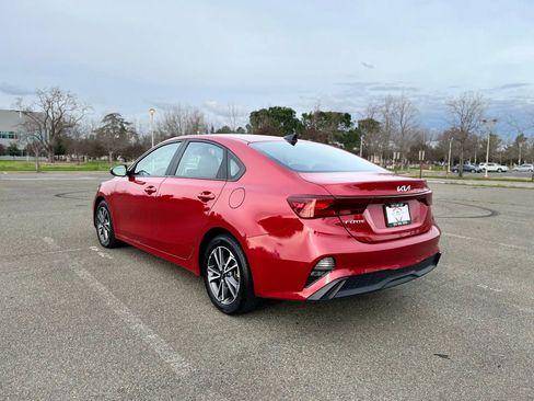 Used 2022 Kia Forte LXS FWD image 7