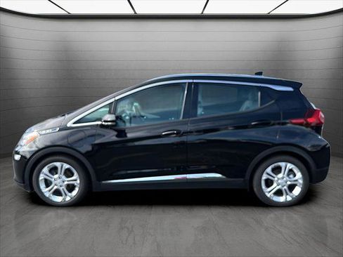 Used 2020 Chevrolet Bolt LT image 2