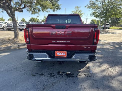 Used 2023 GMC Sierra 1500 SLT w/ SLT Premium Package AWD/4WD image 6