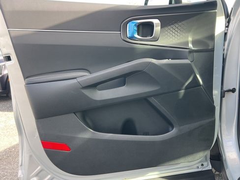 New 2026 Kia Sorento S image 8