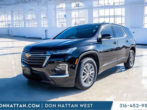 Used 2023 Chevrolet Traverse LT image 18