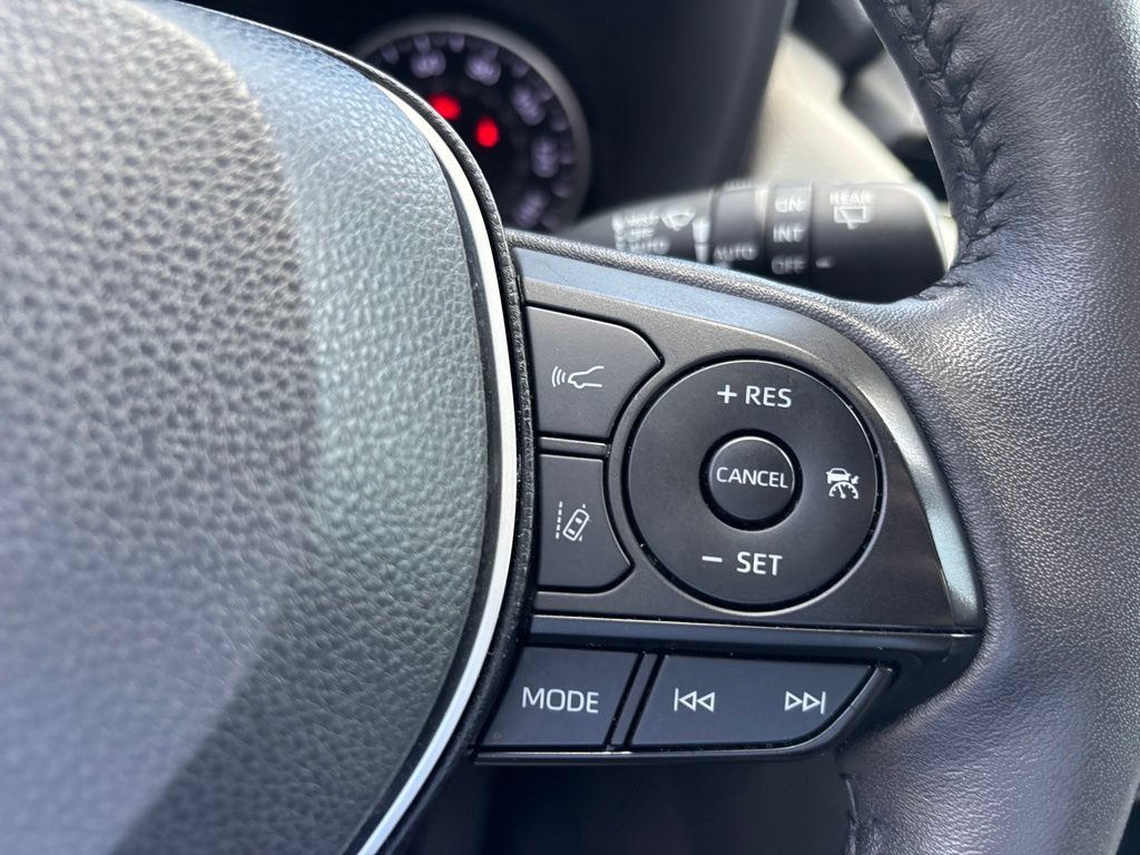 Used 2022 Toyota RAV4 XLE Premium FWD image 23