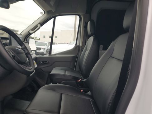 New 2026 Ford Transit 250 148 Medium Roof w/ Load Area Protection Package image 17