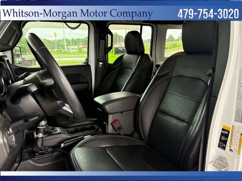 Used 2022 Jeep Wrangler Unlimited Sahara w/ Cold Weather Group AWD/4WD image 9
