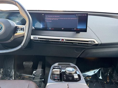 Used 2023 BMW iX xDrive50 w/ Convenience Package image 11