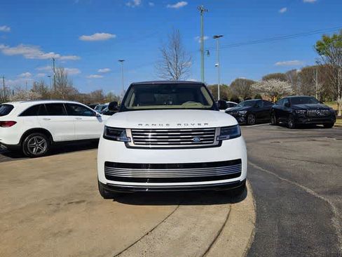 Used 2026 Land Rover Range Rover SV image 4