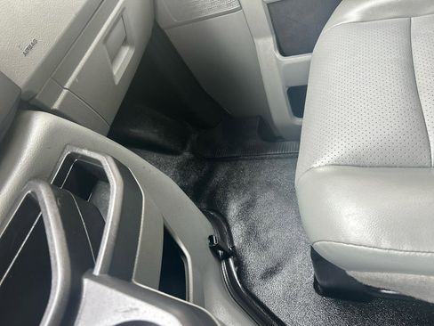 Used 2019 Ford E-350 and Econoline 350 Super Duty w/ Power Windows & Locks Group image 23