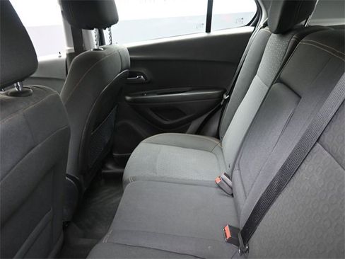 Used 2019 Chevrolet Trax LS image 22