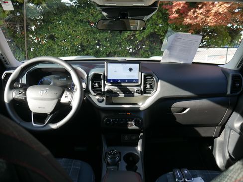 Certified 2024 Ford Bronco Sport Heritage w/ Heritage Convenience Package image 8