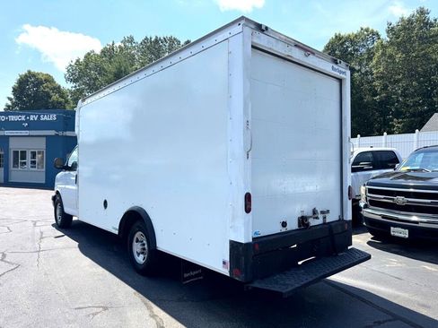 Used 2021 Chevrolet Express 3500 w/ Power Convenience Package image 4