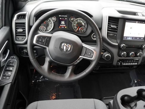Used 2024 RAM 2500 Big Horn w/ Protection Group AWD/4WD image 19