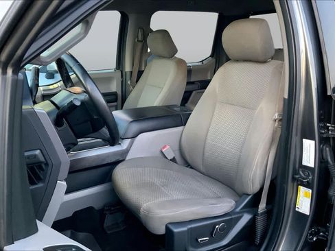Used 2018 Ford F150 XLT w/ Equipment Group 302A Luxury RWD image 8