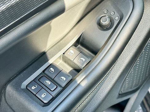 Used 2023 Jeep Grand Cherokee L Laredo image 18