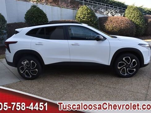 New 2026 Chevrolet Trax RS w/ Sunroof Package image 11