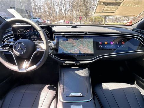 New 2026 Mercedes-Benz E 350 4MATIC Sedan image 5