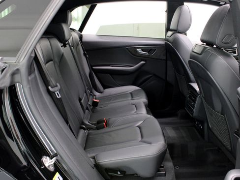 Used 2019 Audi Q8 Premium w/ Convenience Package image 43