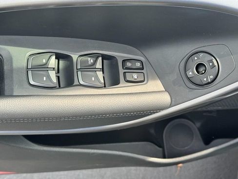 Used 2014 Hyundai Santa Fe GLS w/ Premium Package 05 FWD image 19
