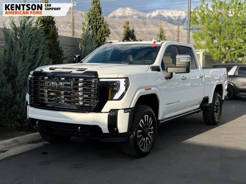 Used 2025 GMC Sierra 3500 Denali Ultimate image 3