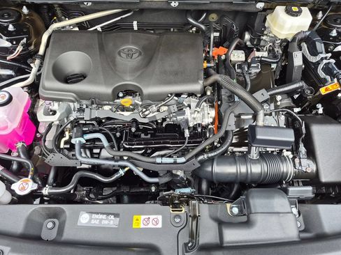 Used 2026 Toyota RAV4 XLE Premium AWD/4WD image 33