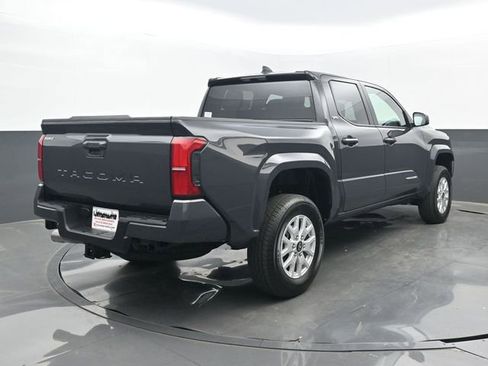 Used 2025 Toyota Tacoma SR5 image 19