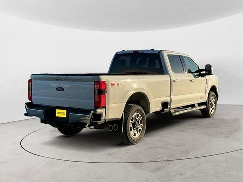 Used 2025 Ford F350 Lariat w/ FX4 Off-Road Package image 5