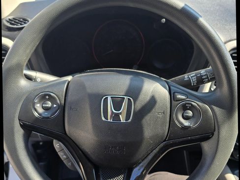 Used 2016 Honda HR-V LX image 15