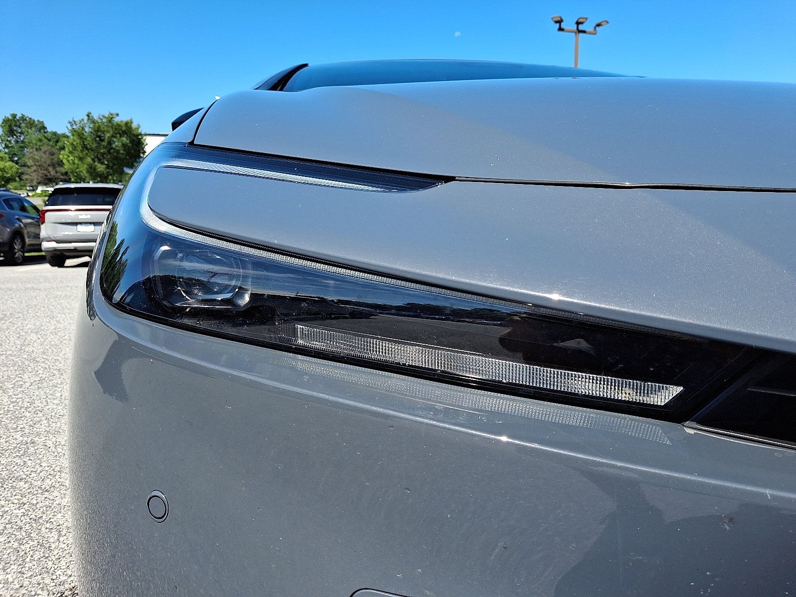 Used 2024 Toyota Prius LE FWD image 9