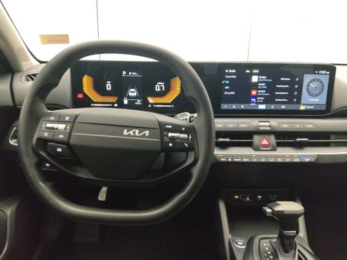 Used 2025 Kia K4 FWD image 22