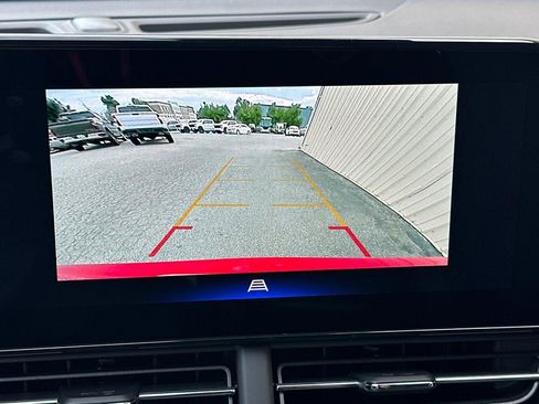 New 2026 Chevrolet Trax LT w/ Sunroof Package image 19
