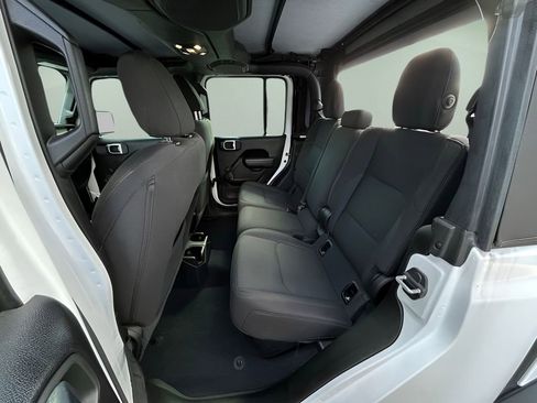 Certified 2022 Jeep Gladiator Sport image 19