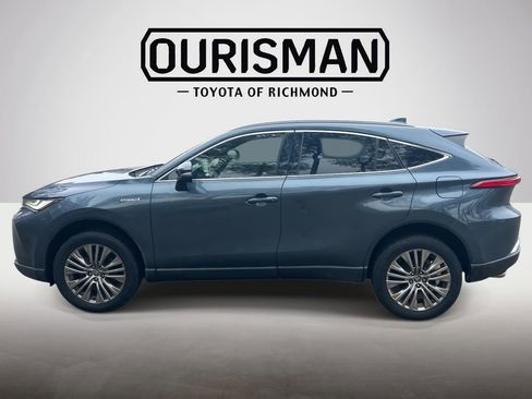 Certified 2021 Toyota Venza XLE w/ Softex Package image 9