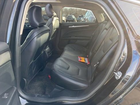 Used 2018 Ford Fusion Titanium image 18