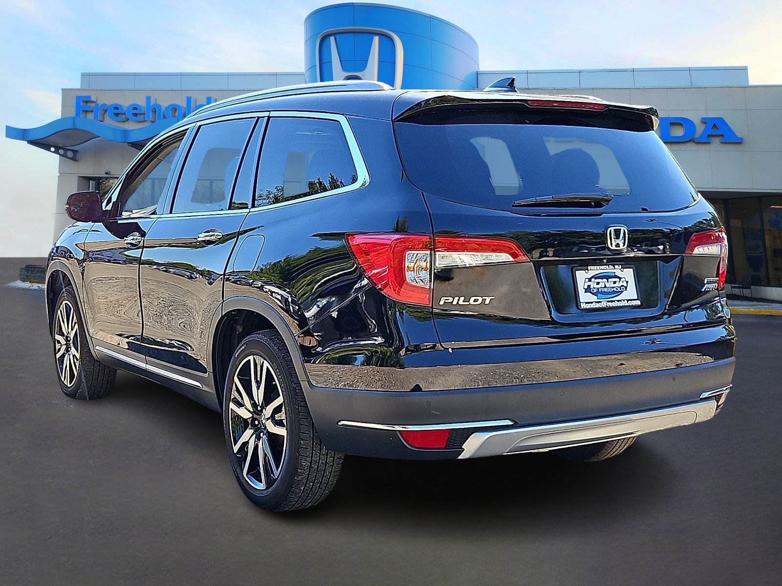 Used 2020 Honda Pilot Touring image 4