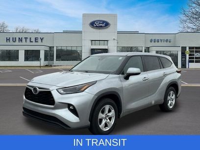 Used 2024 Toyota Highlander LE