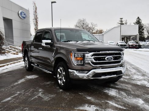 Used 2022 Ford F150 XLT w/ Equipment Group 302A High image 9