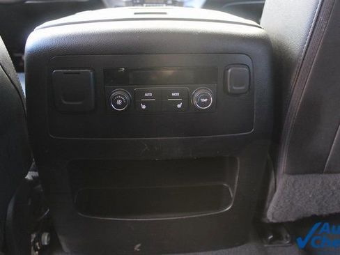 Used 2020 GMC Yukon XL SLT image 21