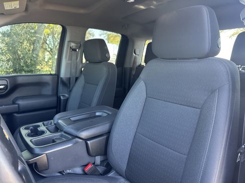 Used 2023 Chevrolet Silverado 1500 Custom image 6