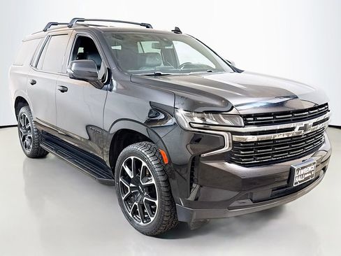 Used 2021 Chevrolet Tahoe RST w/ Luxury Package AWD/4WD image 3
