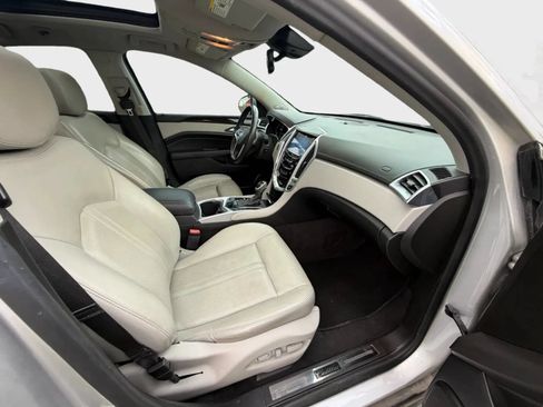 Used 2014 Cadillac SRX Luxury w/ Driver Awareness Package FWD image 14