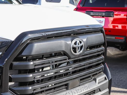 New 2026 Toyota Tundra SR image 6