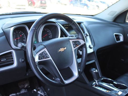 Used 2017 Chevrolet Equinox Premier w/ Enhanced Convenience Package image 16
