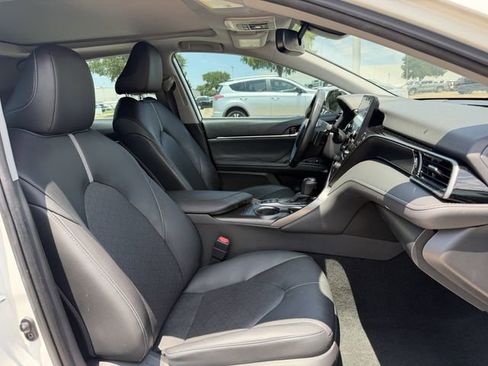 Used 2022 Toyota Camry XSE FWD image 28