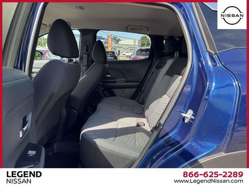 Used 2025 Nissan Kicks SV AWD/4WD image 12