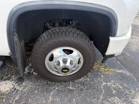 Used 2022 Chevrolet Silverado 3500 High Country w/ Safety Package II AWD/4WD image 6