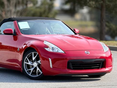 Used 2017 Nissan 370Z Touring Sport image 40
