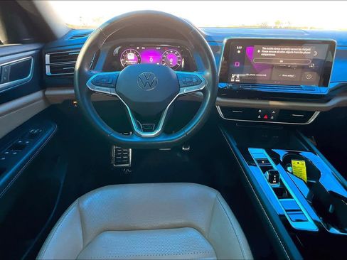 Used 2024 Volkswagen Atlas Cross Sport SEL R-Line image 6