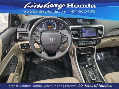Used 2016 Honda Accord Touring image 12
